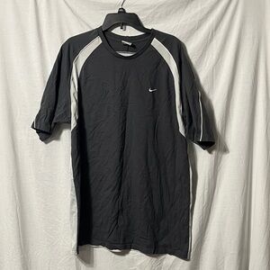 Nike Men's Short Sleeve Tee in Dark Gray and Light Gray